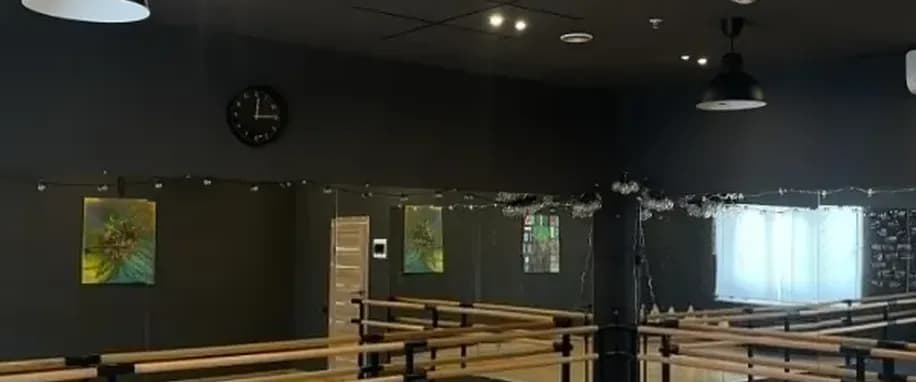 gallery slide