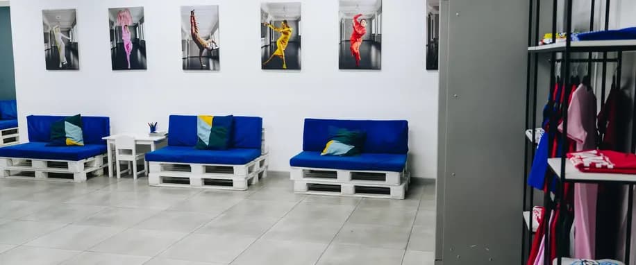gallery slide