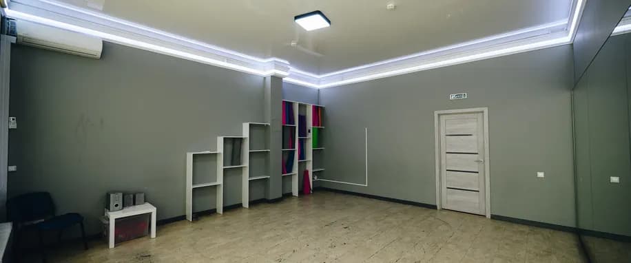 gallery slide